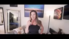 Reproducir La hermanastra Coco Vandi en un sucio juego de roles porno - POV Creampie