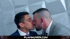 Afspelen De lul van spiermanager was slecht voor anale seks op kantoor