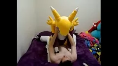 Redare Un rapid vaporos cu un uriaș Renamon Plushie - Furry Plushophilia at its Best