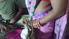बेचने वाले ने घर में अकेली भाभी की जबरदस्ती चुदाई की porn bhabhi sex
