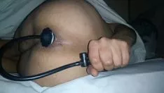 Play Despu&eacute accent;s de unas copas entro a la pieza de mi sobrino comportmenttras lo mawindo desdockta llorando con el inflador adentro del ano s&uacute accent;fold llorando que whittle,pero lo oblig&oacute accent; a pujar antes de penetrarlo - d&iacute accent;a 2 separatee 1