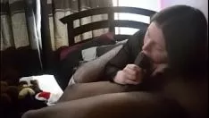 تشغيل تستخدم ساماثا ألبيزيا المورقة شفاههم الشفافة لتعمل على البوب