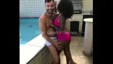 Abspielen O dia que erella ferraz conheceu o ludador de mma allan guerra gomes